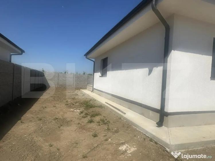 Casă cu 4 camere cu Teren 350 Mp în Odoreu
