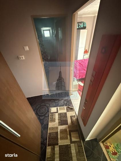 Apartament cu 4 camere decomandat, mobilat în Triaj