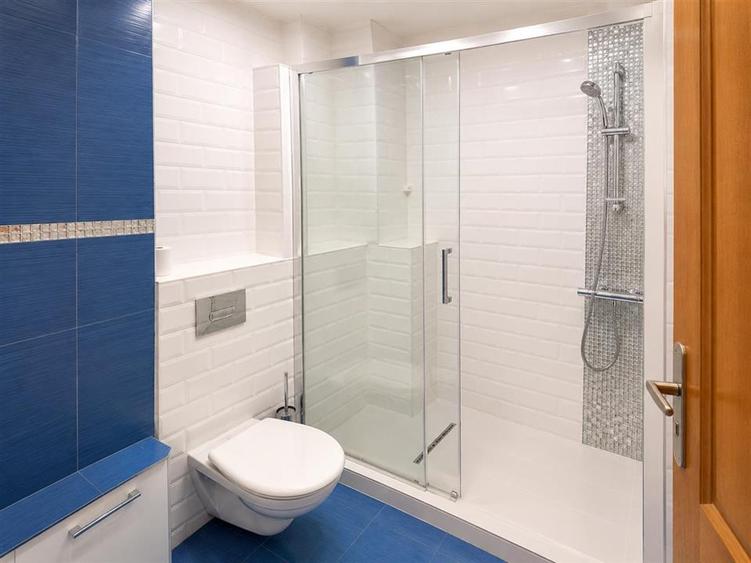 Apartament cu 2 camere semidecomandat, mobilat în Exterior Sud