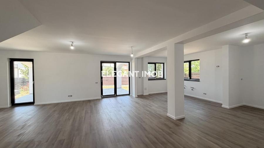 Casă cu 6 camere cu Canalizare în Corbeanca