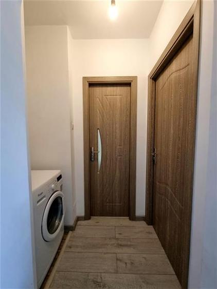 Apartament cu 2 camere semidecomandat, mobilat în 1 Mai