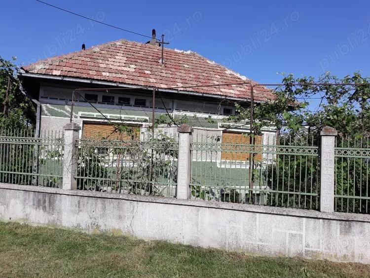 Casă cu 3 camere în Central