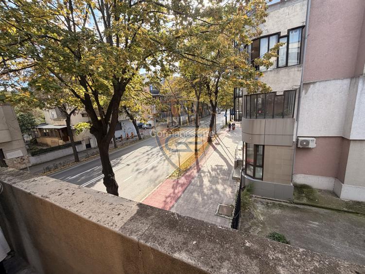 2 camere Ultracentral Bd. Ferdinand 91.4mp Su 61.1mp in vila P+1+M De Renovat