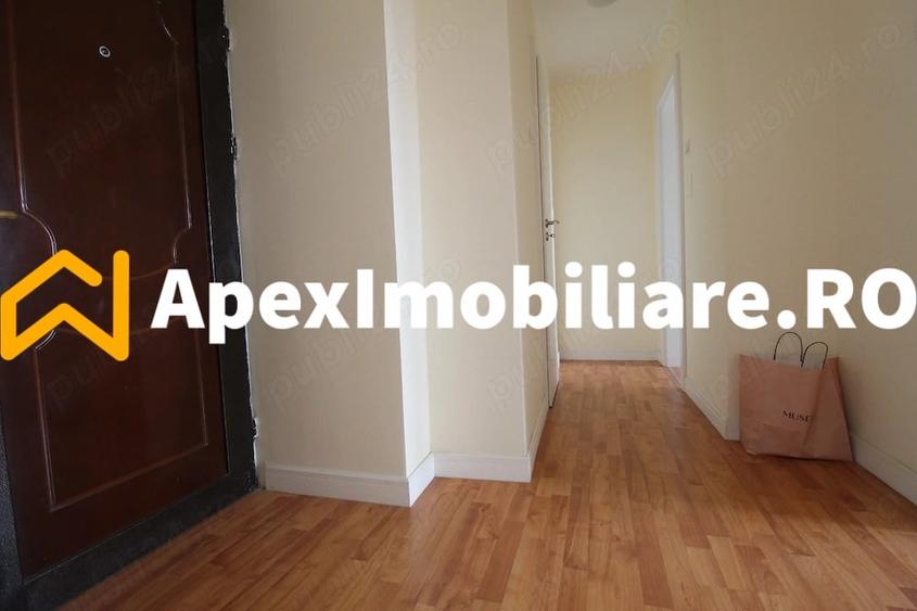 Garsonieră decomandată, mobilată în P-ța Alba Iulia