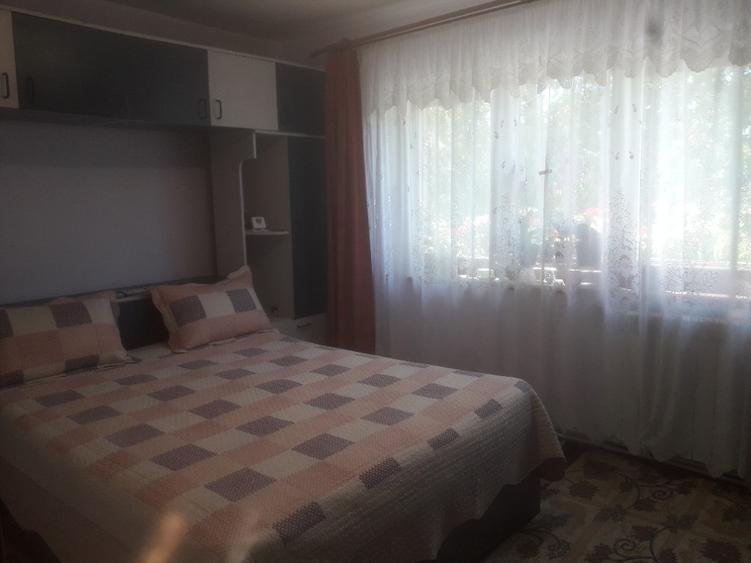 Apartament cu 4 camere decomandat în George Enescu