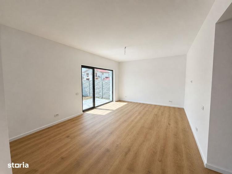Casă cu 4 camere cu Teren 350 Mp în Clinceni