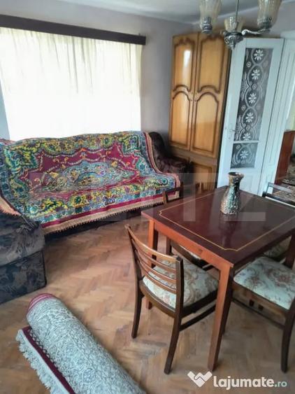 Casă cu 4 camere cu Teren 2064 Mp în Central
