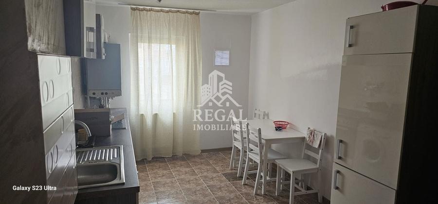 Apartament cu 3 camere decomandat, mobilat în Nord