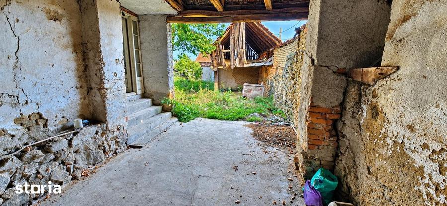 Casă cu 3 camere cu Teren 569 Mp în Bănia
