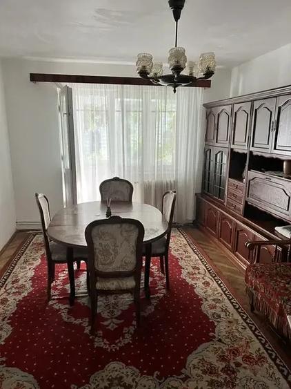 Apartament cu 3 camere decomandat în Ultracentral