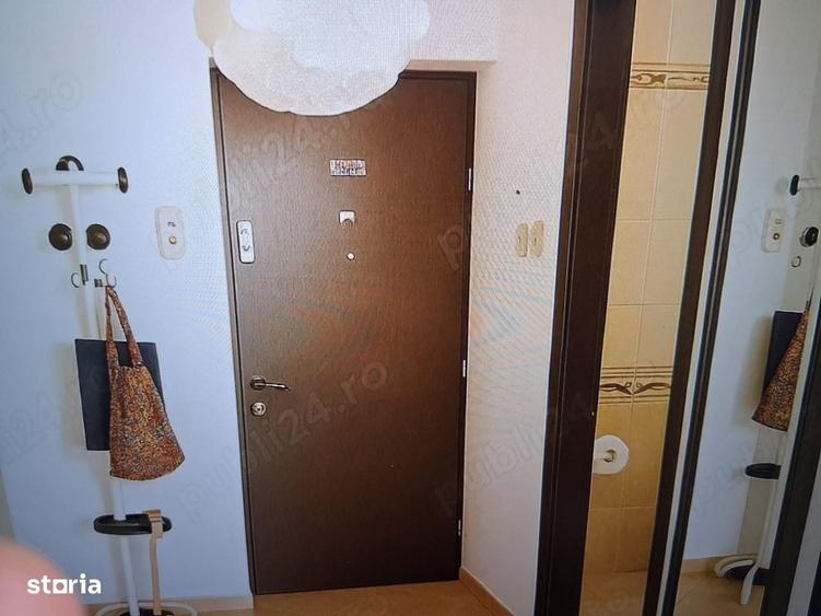 Garsonieră decomandată în Tei