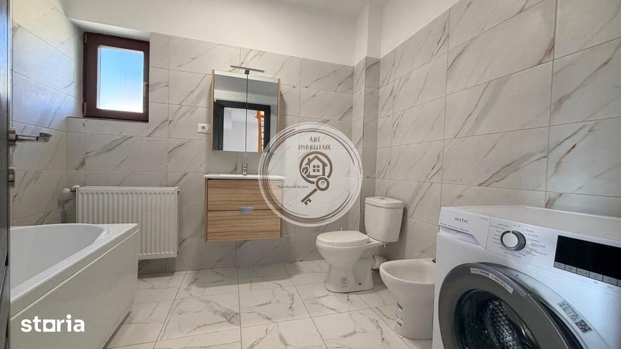 Casă cu 4 camere cu Teren 200 Mp în Tractorul
