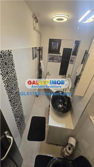 Apartament cu 4 camere semidecomandat, mobilat în Crângași