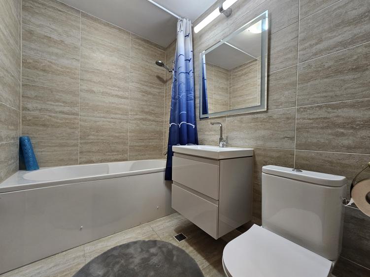 Apartament cu 2 camere semidecomandat, mobilat în 13 Septembrie