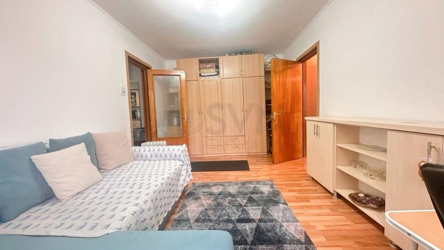 Apartament cu 2 camere semidecomandat, mobilat în Lacul Tei