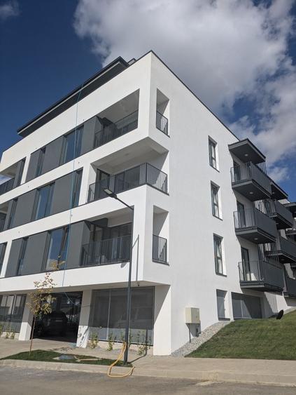 Apartament cu 3 camere decomandat în Baciu