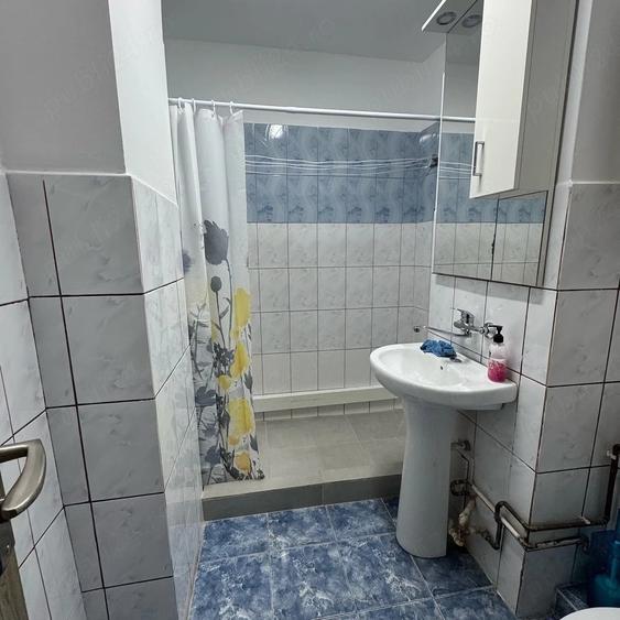 Apartament cu 2 camere decomandat în Exterior Vest