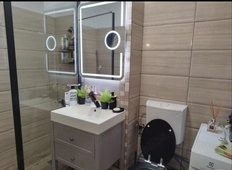 Apartament cu 2 camere decomandat în Florești