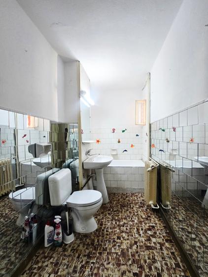 Apartament cu 3 camere în Aurel Vlaicu