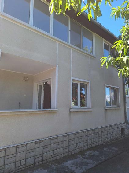 Casă cu 4 camere în Vețel