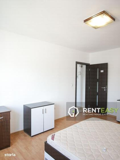 Apartament cu 3 camere decomandat în Independenței