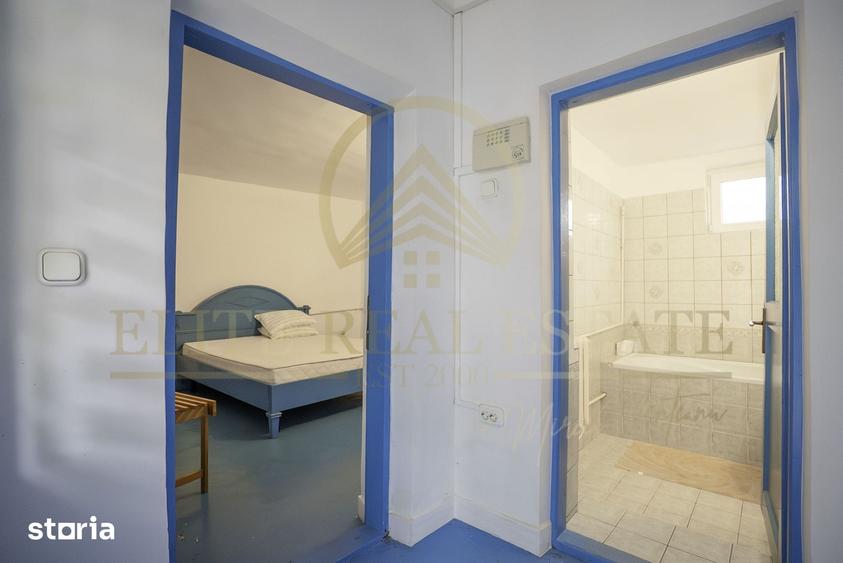 Casă cu 7 camere cu Teren 330 Mp în Delfinariu