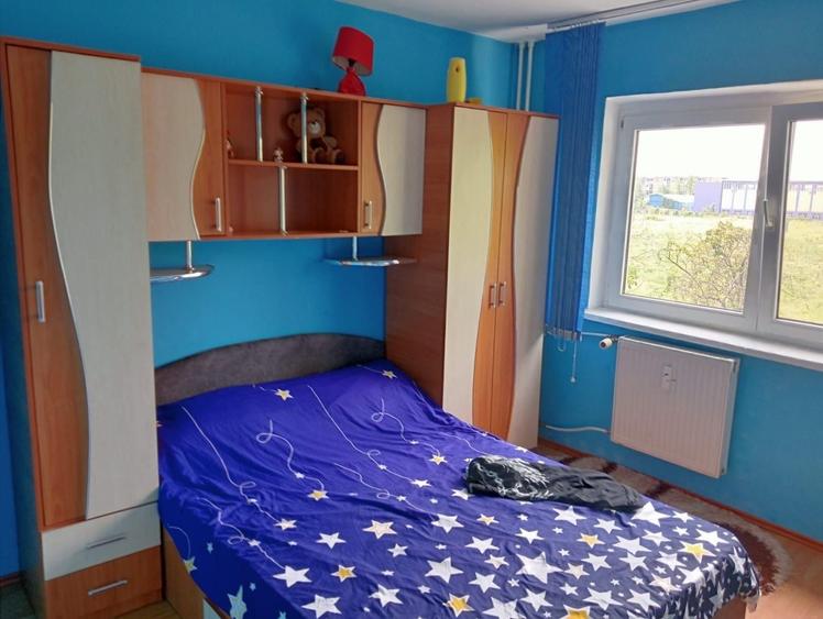 Apartament cu 3 camere decomandat în Popoveni