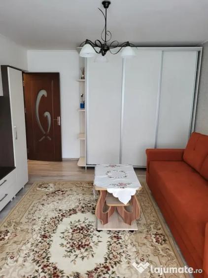 Garsonieră decomandată în Tătărași