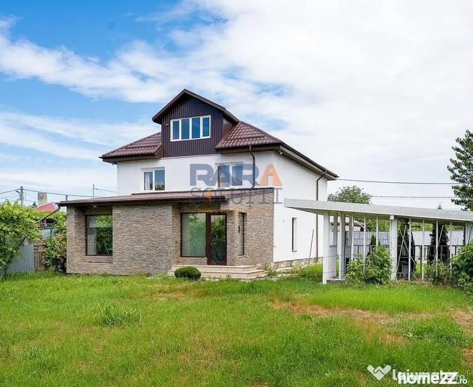 Casă cu 5 camere cu Teren 859 Mp în Central