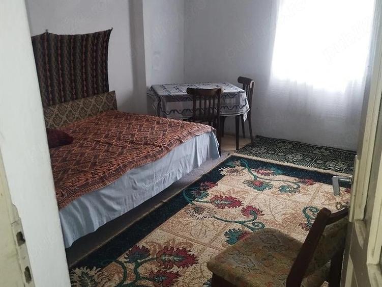 Casă individuală cu 4 camere cu Teren 4000 Mp în Calopăr
