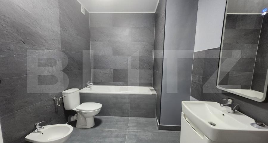 Apartament cu 3 camere decomandat în Tudor