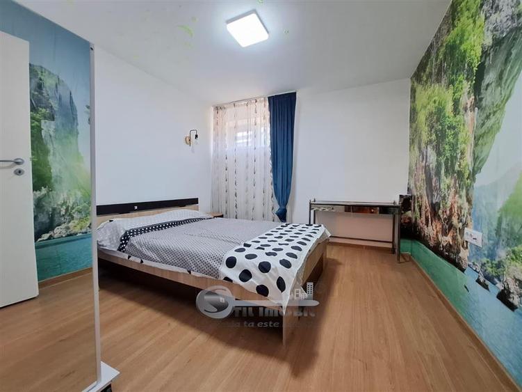 Apartament cu 4 camere decomandat, mobilat în Cug