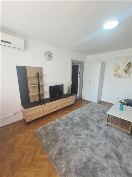 Apartament cu 2 camere semidecomandat, mobilat în Ștefan cel Mare
