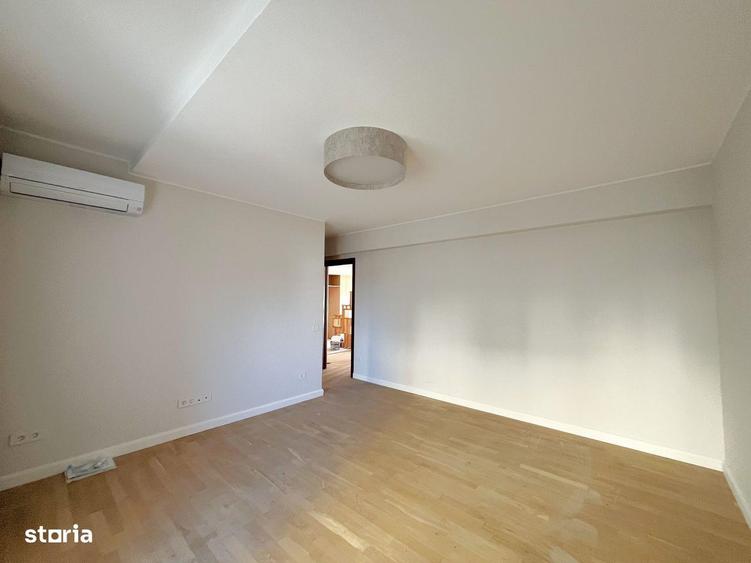 Apartament cu 4 camere în Arcul de Triumf