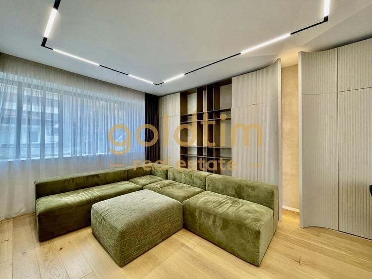 Apartament cu 4 camere nedecomandat, mobilat în Aviatorilor