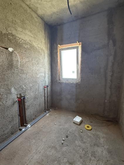 Apartament cu 3 camere decomandat în Urseni