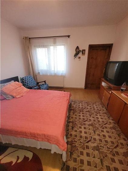 Casă individuală cu 4 camere cu Teren 2500 Mp în Lazu
