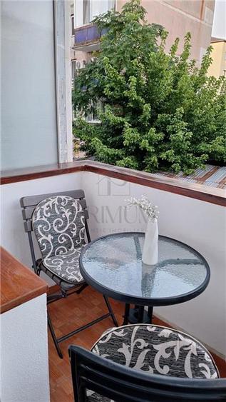 Apartament cu 4 camere decomandat, mobilat în Complex Studențesc