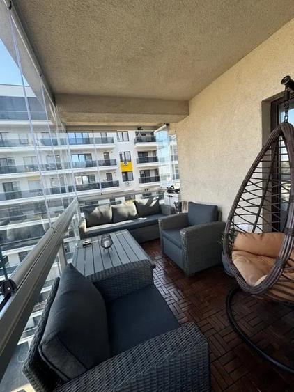 Apartament cu 3 camere semidecomandat, mobilat în Drumul Taberei