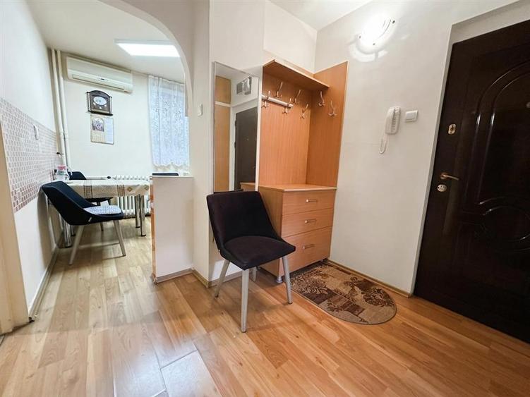 Apartament cu 2 camere decomandat în Decebal