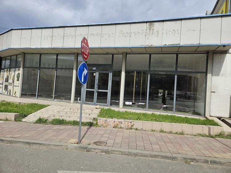 Spațiu comercial, de 320 mp, în Central