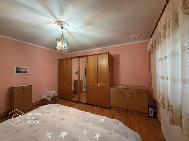 Casă individuală cu 6 camere cu Canalizare în Grădiște