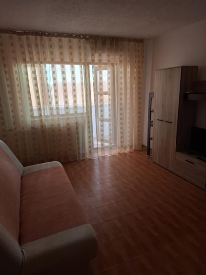 Apartament cu 2 camere semidecomandat în Titan