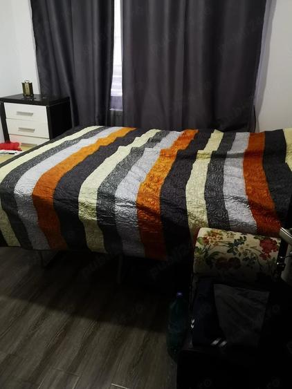 Apartament cu 3 camere decomandat în Patria