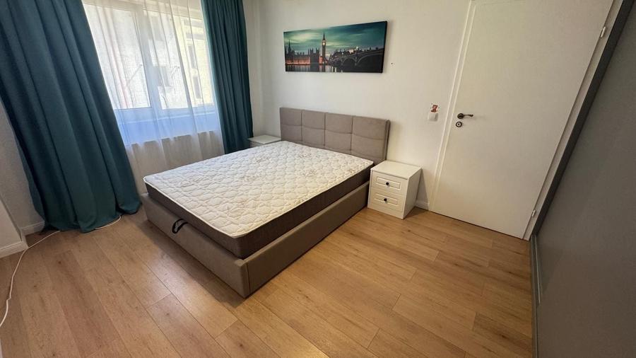 Apartament cu 3 camere decomandat, mobilat în Turnișor