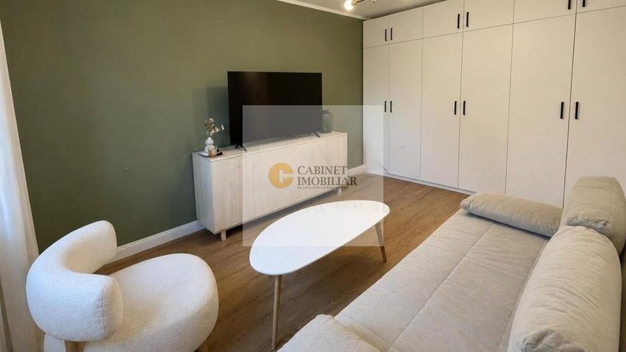 Apartament cu 2 camere decomandat, mobilat în P-ța Victoriei