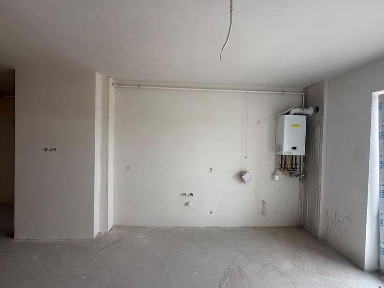 Apartament cu 2 camere decomandat în Florești
