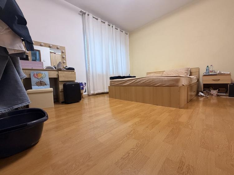 Casă individuală cu 7 camere cu Canalizare în Dâmbovița