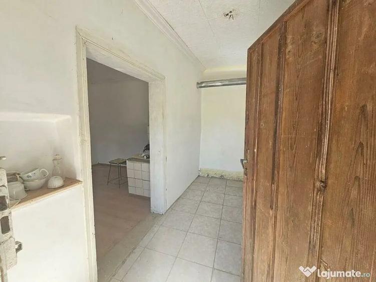 Teren de 1800 mp, în Fârțănești