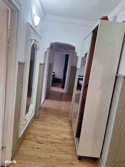 Apartament cu 3 camere decomandat în Faleza Nord